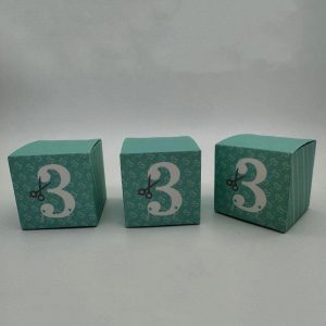 קופסא מתקפלת ‘3’ ומספריים